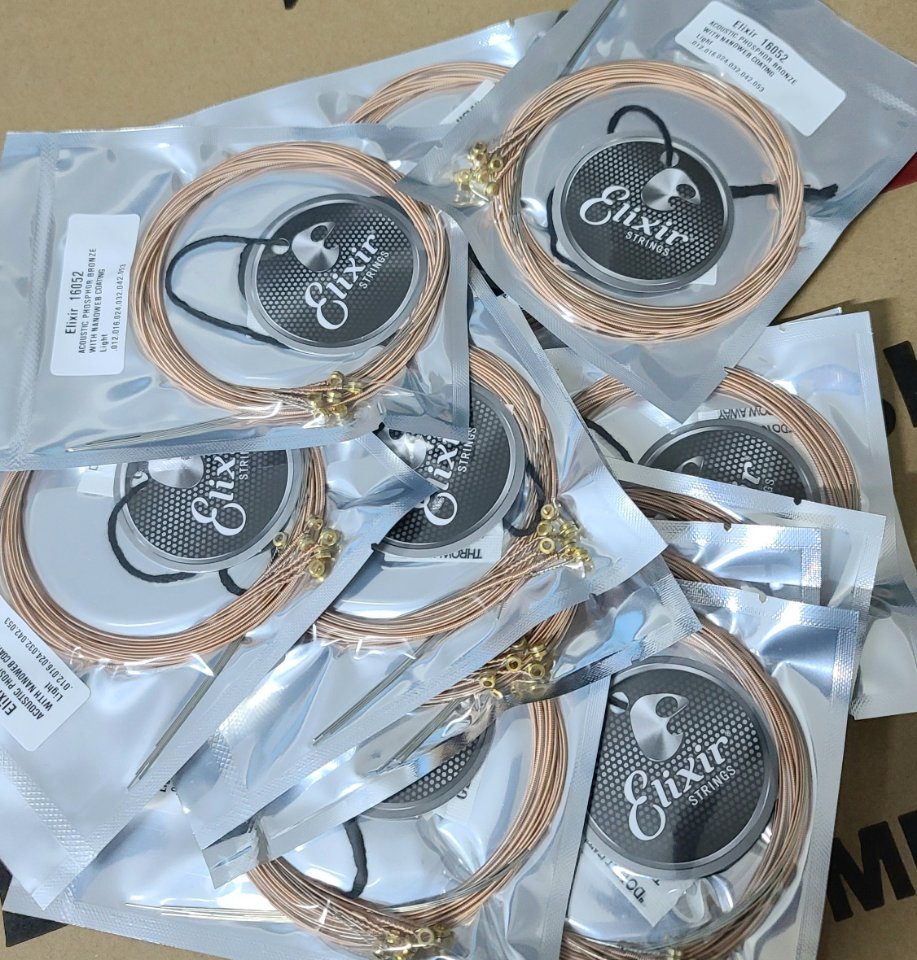 D'Addario Acoustic Guitar Strings - Phosphor Bronze Anti-Rust Long Life